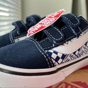 Vans Kids Old Skool V Suede Navy/White w/ graphic “Off The Walk” Sz 9.0 (US)